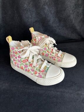 Mini Boden flower floral print canvas high tops sneakers, girls size 11 US 28 EU
